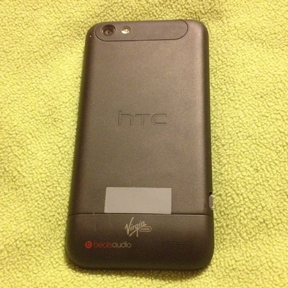 Phone - Picture 3 of 4