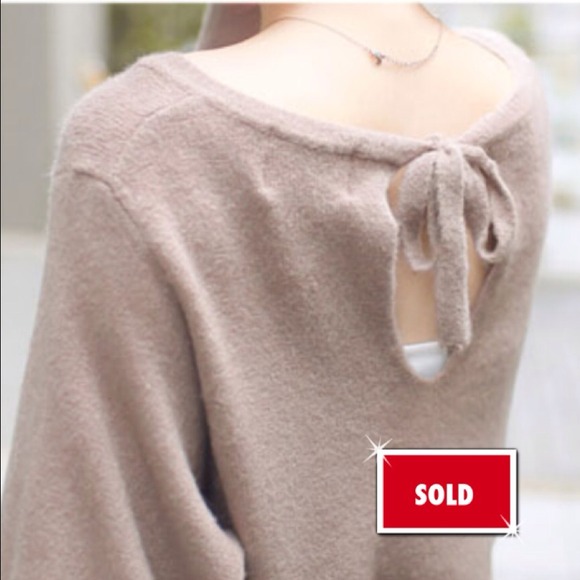 SOLD.Coffee late sweater