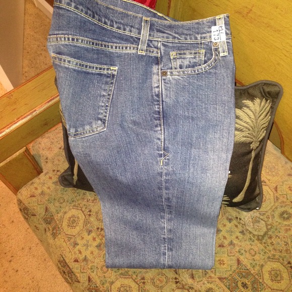 Old Navy Jeans!! 👖