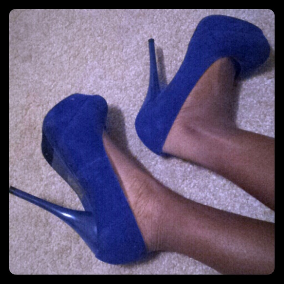 Navy Blue Pumps