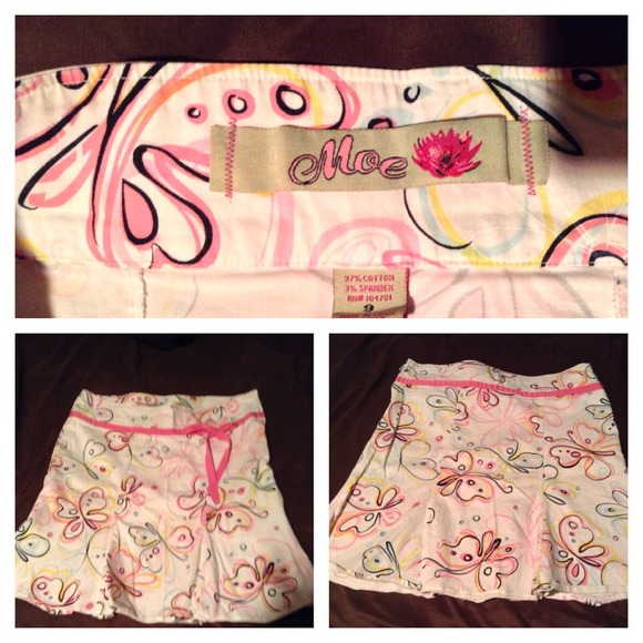 Cute skirt! Like new.