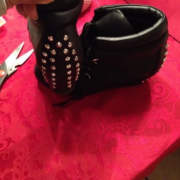 Sold - Picture 2 of 3