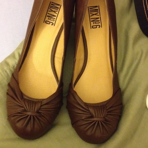 Brown pumps