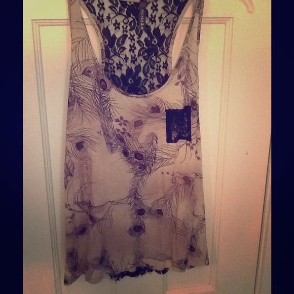 Lace back tank - Picture 1 of 2
