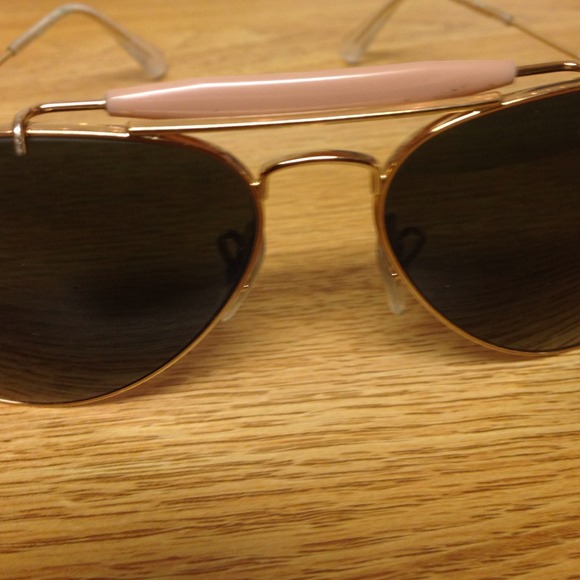 Aviator Raybans - Picture 3 of 3