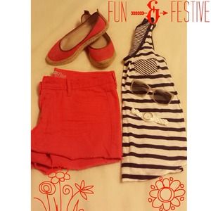 💢💢 SOLD!!! 💢💢Red shorts