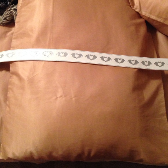 Clandestine Belt