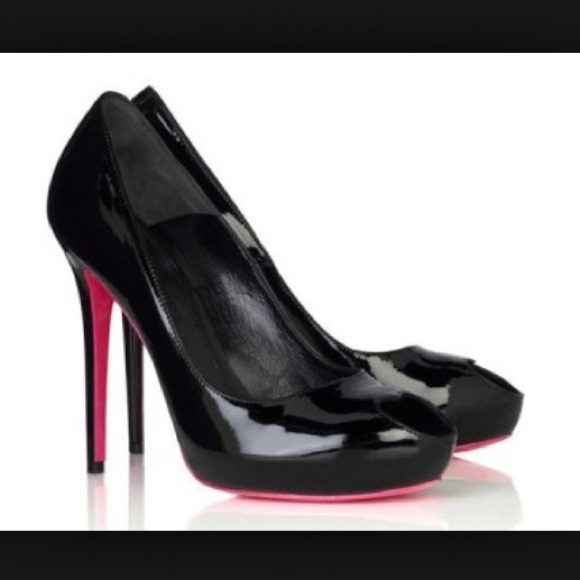 🚫No longer avail 🚫McQueen Heart Peep Toe Pumps - Picture 3 of 4