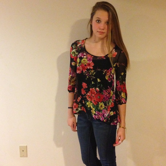 XS floral sheer long sleeve top