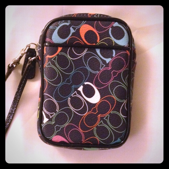 Coach wristlet authentic