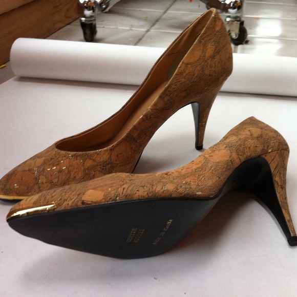 Gold flecked cork pumps - Picture 1 of 3