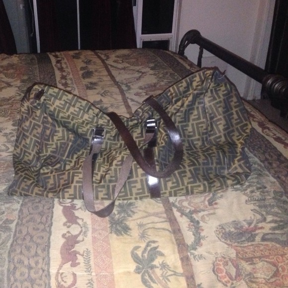 Fendi like duffle