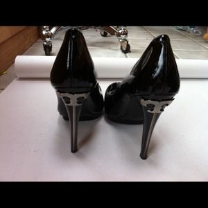 Tory burch black patent leather stilettos