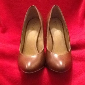 ***Price Reduced *** MIA Wedge Pump