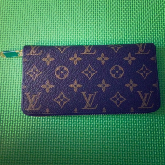 LV wallet