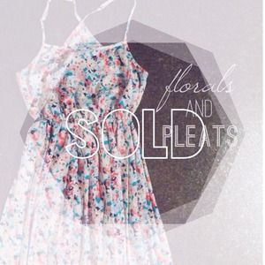 bundled&sold: floral pleated dress