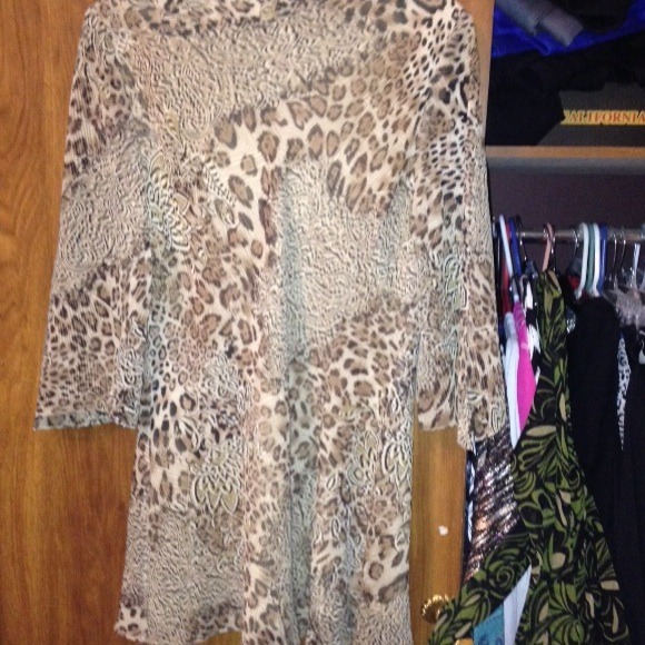 Leopard print top - Picture 3 of 4