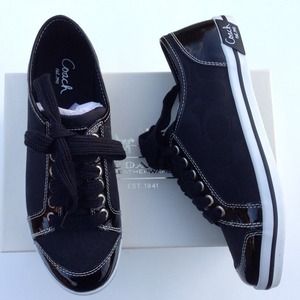 🎉HOST PICK 2/19/14🎉Coach sneakers
