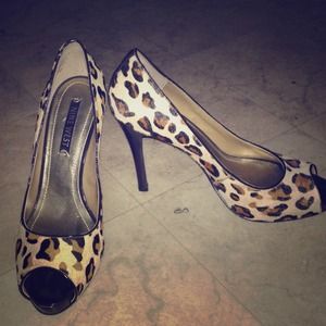 Nine West pumps