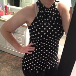 Cute, slimming, polka dot top!