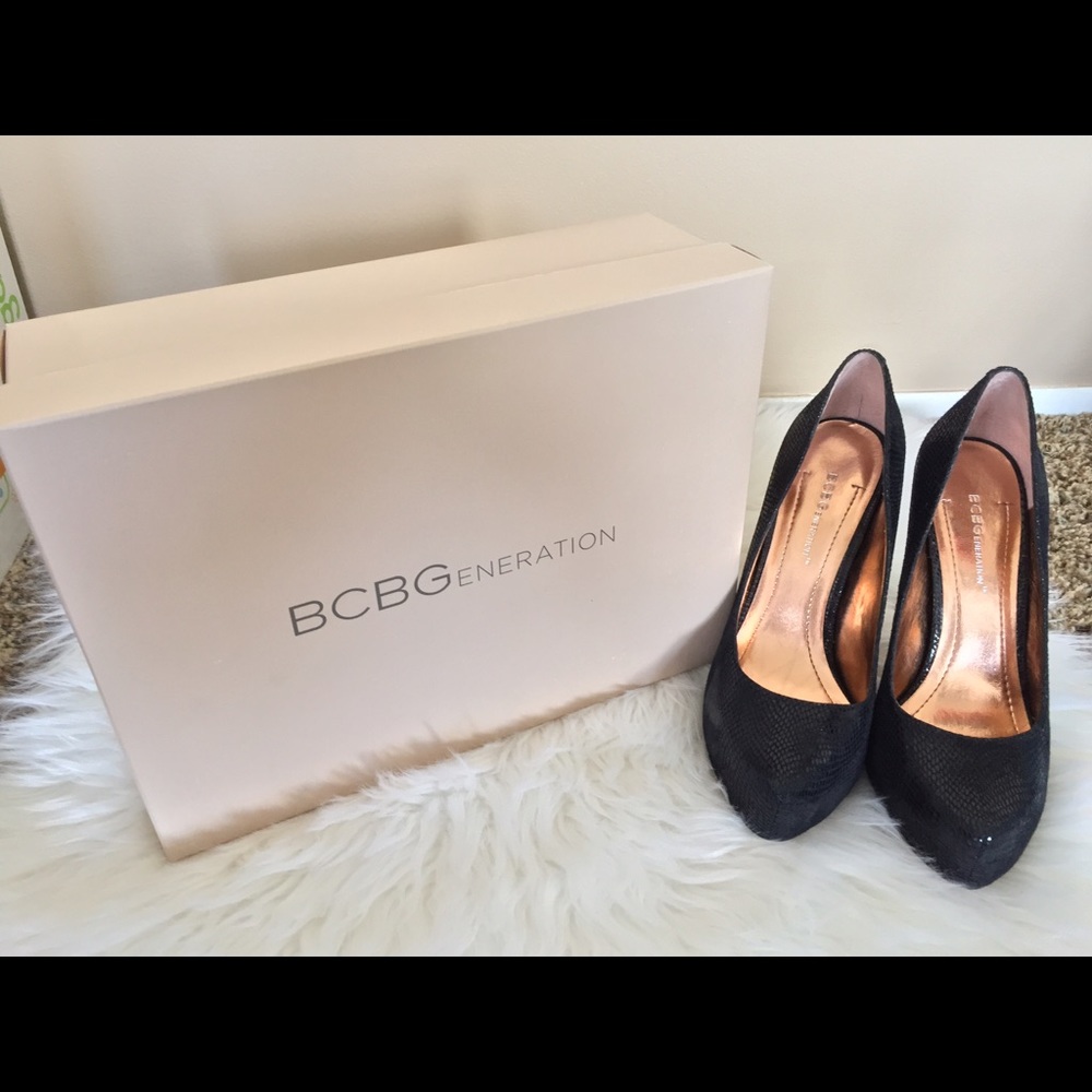 BCBGeneration size 6.5 'Parade' Black Pump