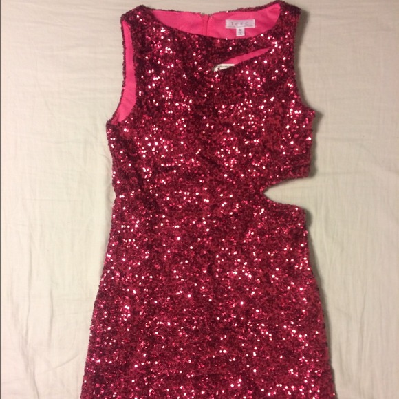 Red sequins dress with small side cutout