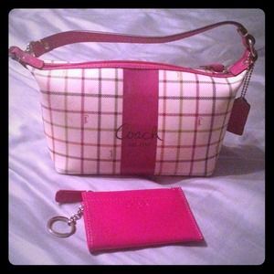 SALE! NWOT Coach Purse. With coin purse.
