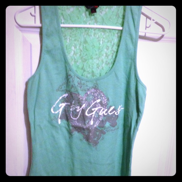Mint green guess tank !😍
