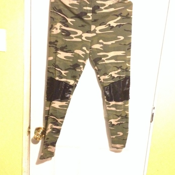 Camo leggings !! 👌😍