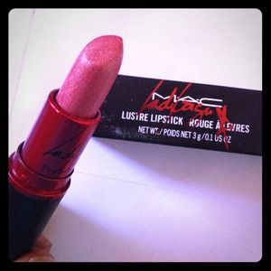 MAC Lustre Lipstick