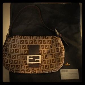 A beautiful Authentic leather strap Classic FENDI.