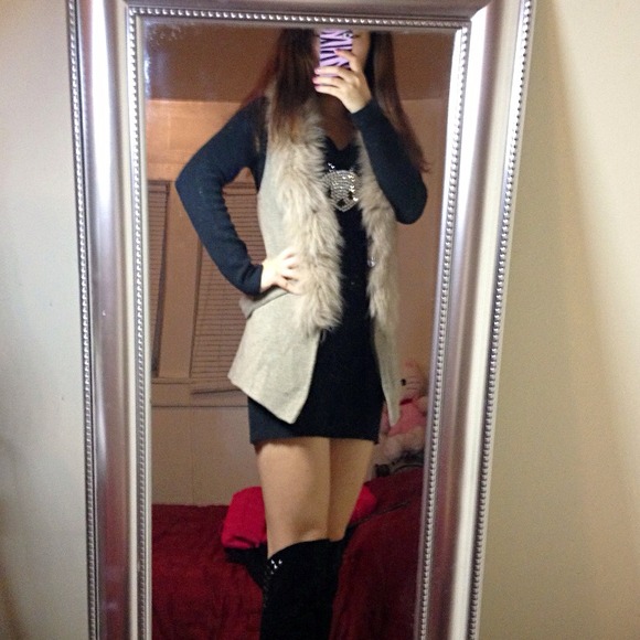 🌟Sold🌟Gray vest fur - Picture 3 of 3