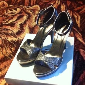 Beautiful glitter High Heels