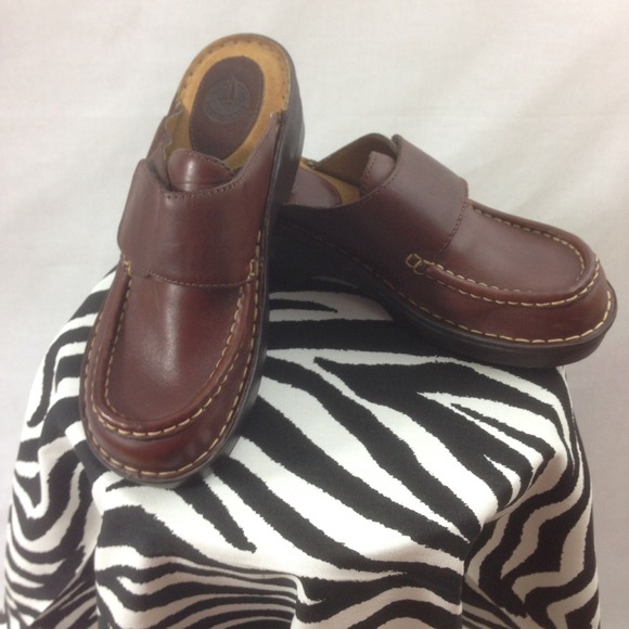 Brown�s Landing Shoes Browns Landing Velcro Adjustable Brown�s Landing Shoes Browns Landing Velcro Adjustable