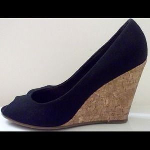 American Eagle black peep toe wedges