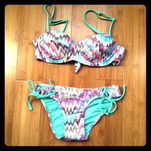 Retro Zig Zag bikini NEVER WORN W/O tags