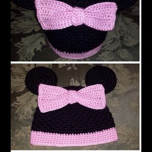 handmade minnie mouse crochet hat (on hand)