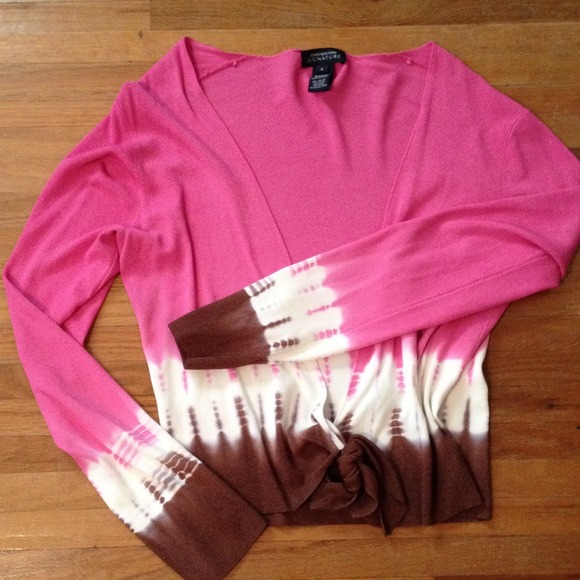 Cute light weight cardigan large