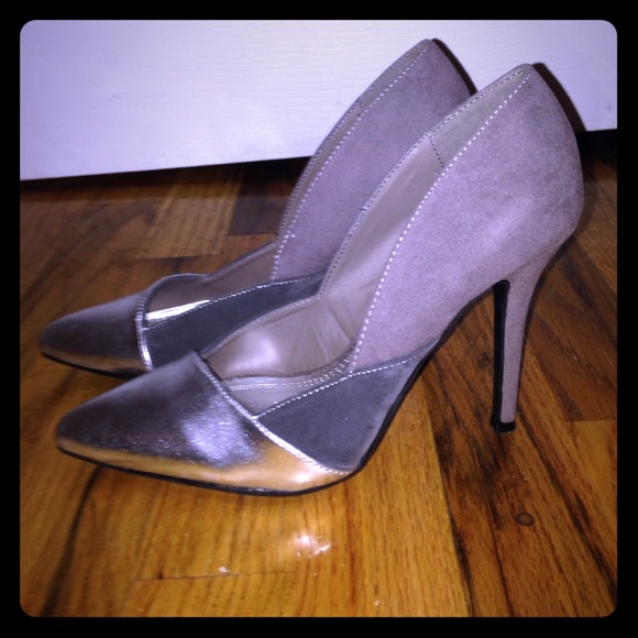 Silver/grey colorblock heels NWT