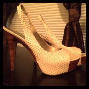 Jessica Simpson Platform Heels! NWOT! (8.5)