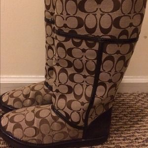 Coach boots