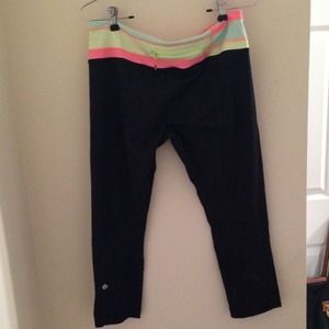 Lululemon Run Inspire Crop II size 10