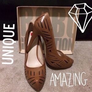 BCBG Generation pumps 👠