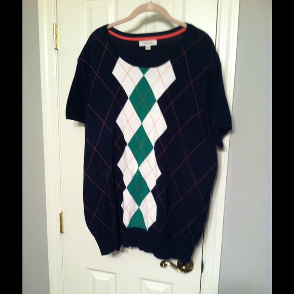 Lightweight short sleeve sweater