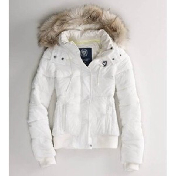 American Eagle Outfitters Outerwear - White American eagle puffer jacket