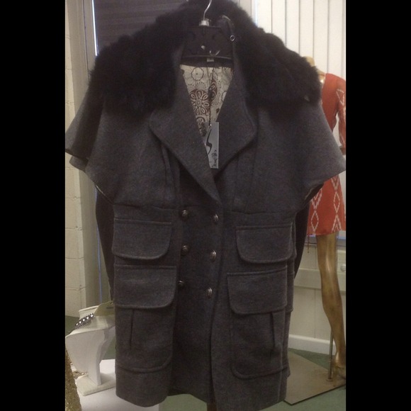 Gray jacket w/removeable furry collar