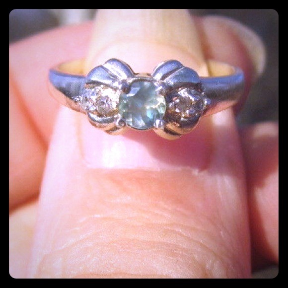 RARE *NATURAL* (not lab) Alexandrite +Diamond Ring