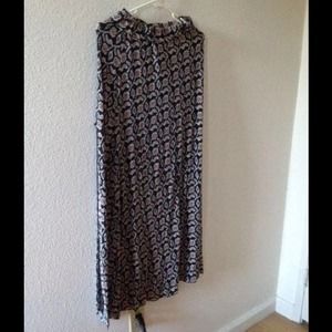 New Brandy melville Floral maxi skirt 😍😍😍