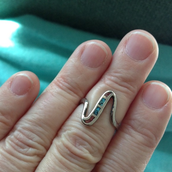 SOLD - Ring - Picture 2 of 2