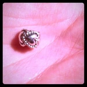 🚫SOLDEverlasting love heart pandora charm.